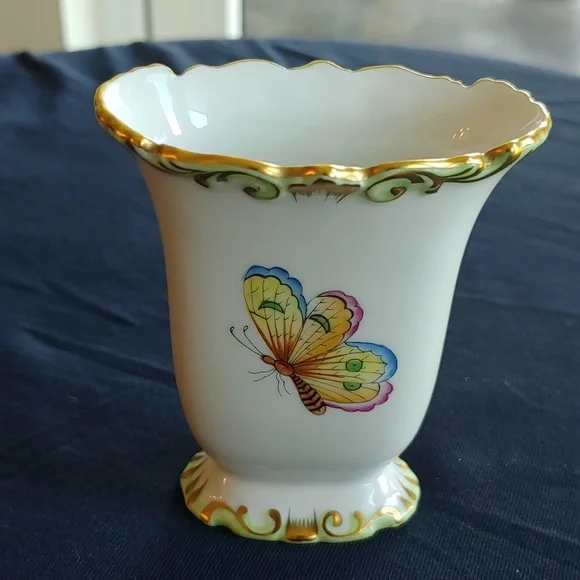 Vintage Herend Victorian Pattern Vase